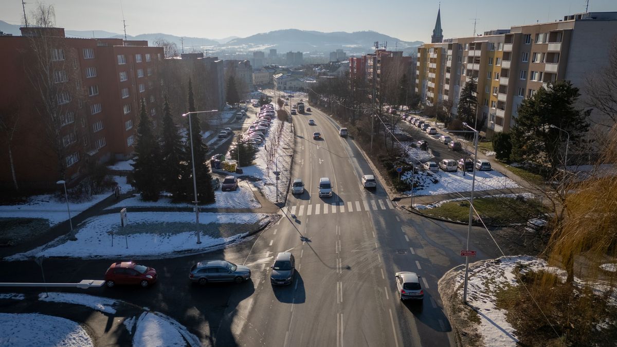 Řidiči ve Frýdku-Místku kašlou na předpisy, radnice je chce zpomalit pomocí radaru