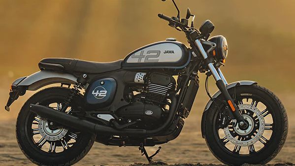 Jawa se vrací na ruský trh, homologaci dostaly čtyři indické modely