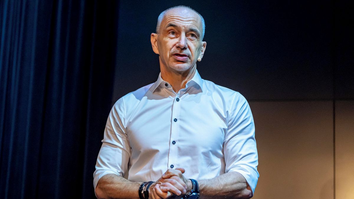 Rozsekáte něco, co funguje, varuje Babiše hejtman Kuba