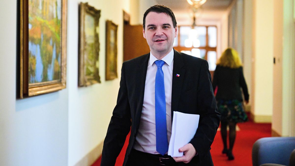 Každý zvlášť. Pavel i Macinka pojedou na mnichovskou konferenci