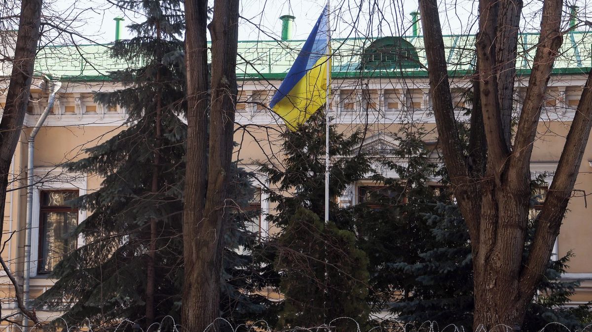 Uzavřená ukrajinská ambasáda v Moskvě má podle soudu zaplatit dluh za elektřinu