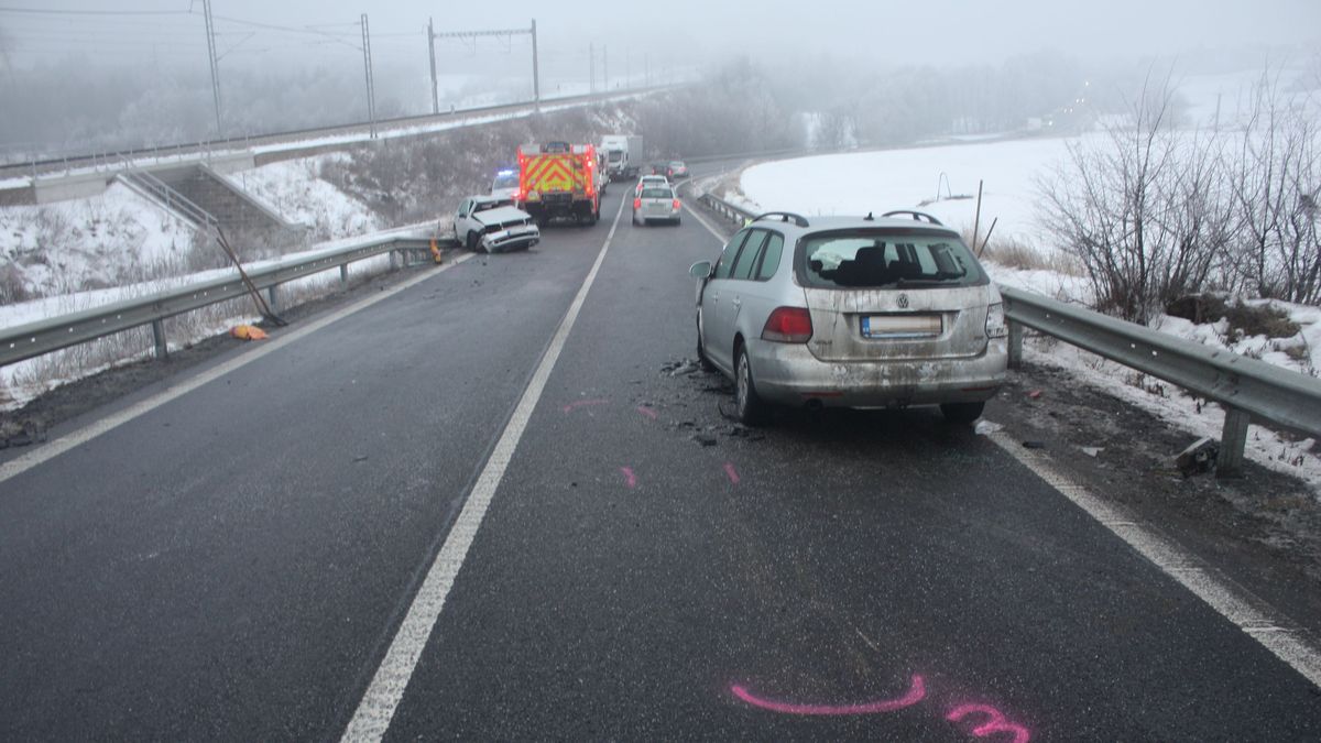 Policie hledá svědky smrtelné nehody na Žďársku