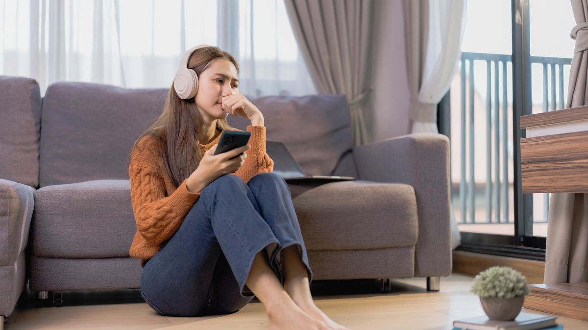 Generace Z v krizi. Osamělost ji zahání do náruče umělé inteligence