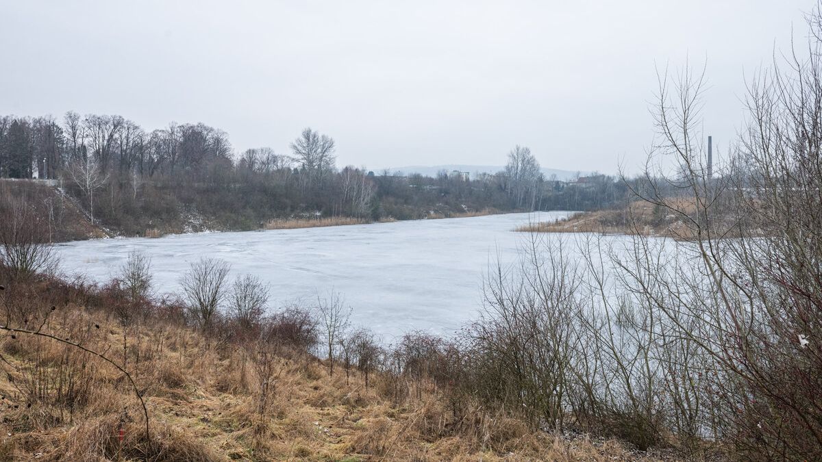 Zavážení bývalé cihelny budí otázky, Kroměříž trvá na omezení prašnosti