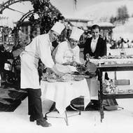 Už před 98 lety bylo o sportovce i hosty olympijských her dobře postaráno.