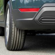 Falešné koncovky výfuků jsou zbytečným detailem, který byl však dříve módním prvkem.