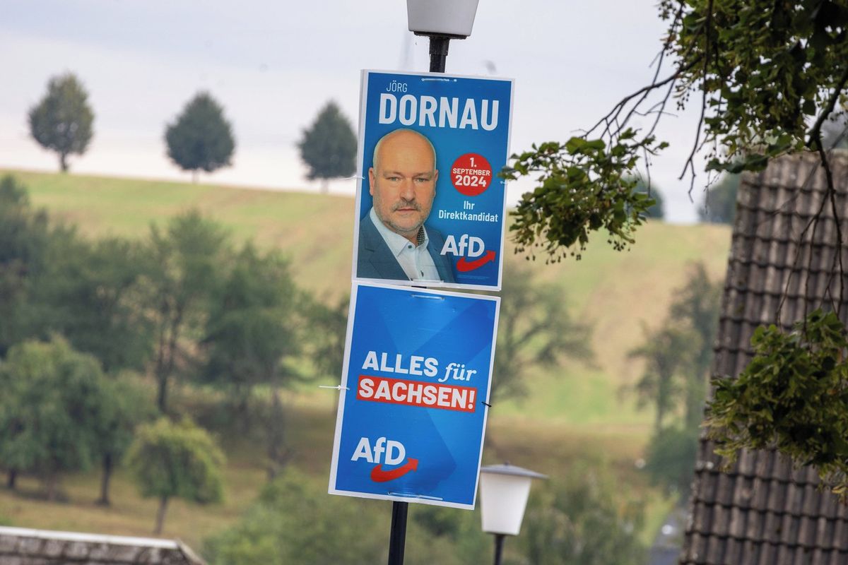 Německá policie přímo v saském sněmu zadržela poslance AfD