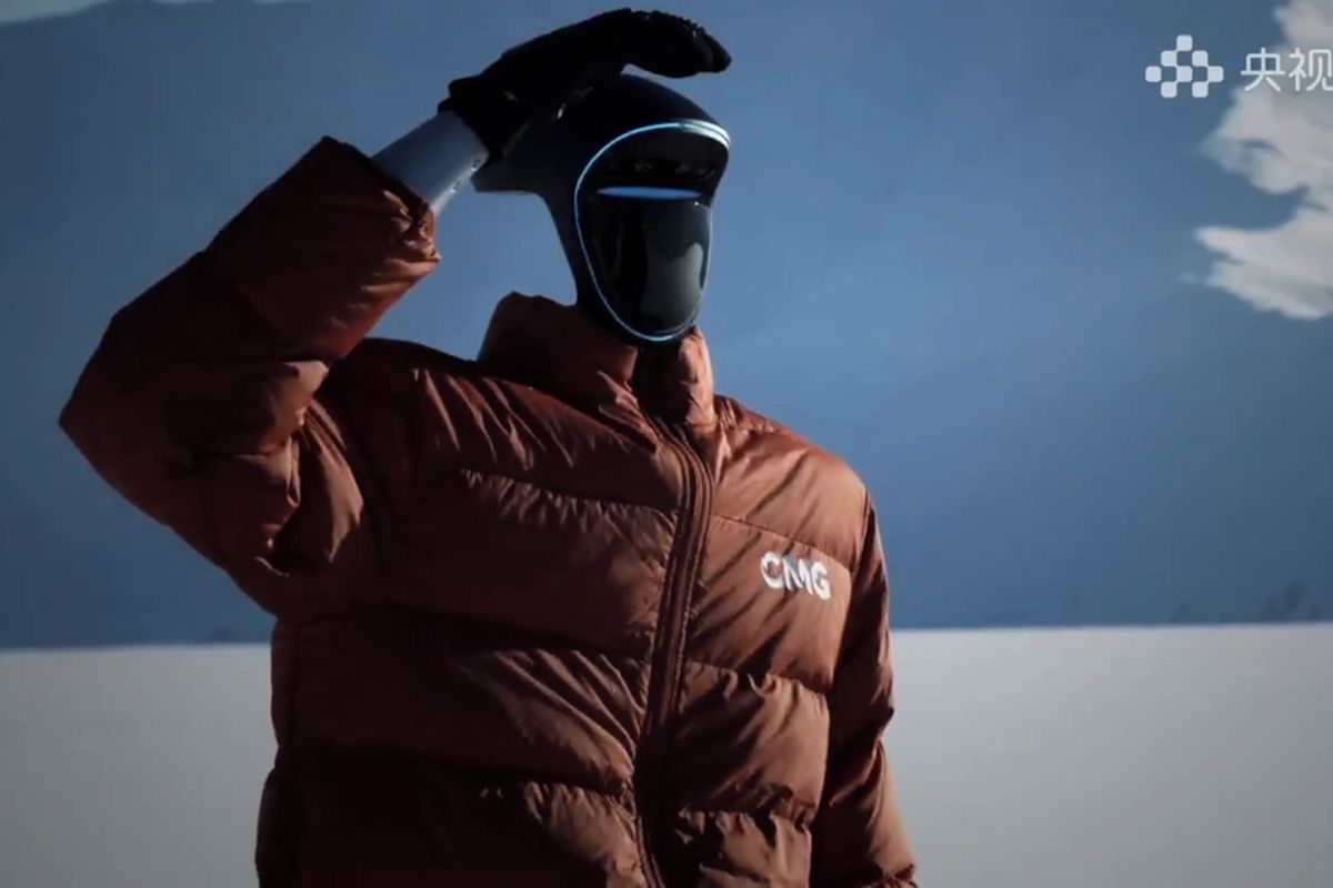 Ani -47 °C humanoida nezastavilo. Ve sněhu ušel 130 000 kroků