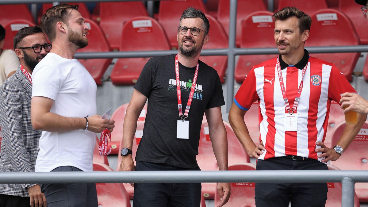 Majitel Zbrojovky chce v Brně stavět obří stadion, v Lotyšsku mu ale hrozí až 10 let vězení