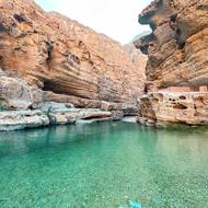 První jezírko v soutěsce bývá prázdnější. Je totiž celkem studené, což ale ve vedru přijde velmi vhod.