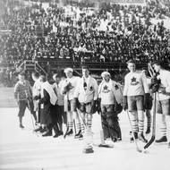 Kanadský hokejový tým vyhrál turnaj bez jediné inkasované branky! To se pak už nikdy nikomu nepodařilo. Zajímavostí turnaje je, že Americká reprezentace se do Svatého Mořice nedostala kvůli finančním problémům.