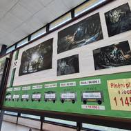 V útrobách Dolu ČSM stále visí tabule s čísly a informacemi, klik uhlí se z podzemí vytěžilo. 