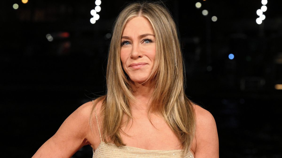 Jennifer Anistonová slaví 57 a stále vypadá jako Rachel z Přátel: Známe její recept na styl i formu