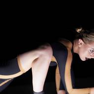 Dalším tématem je osamělost jedince ve společnosti.