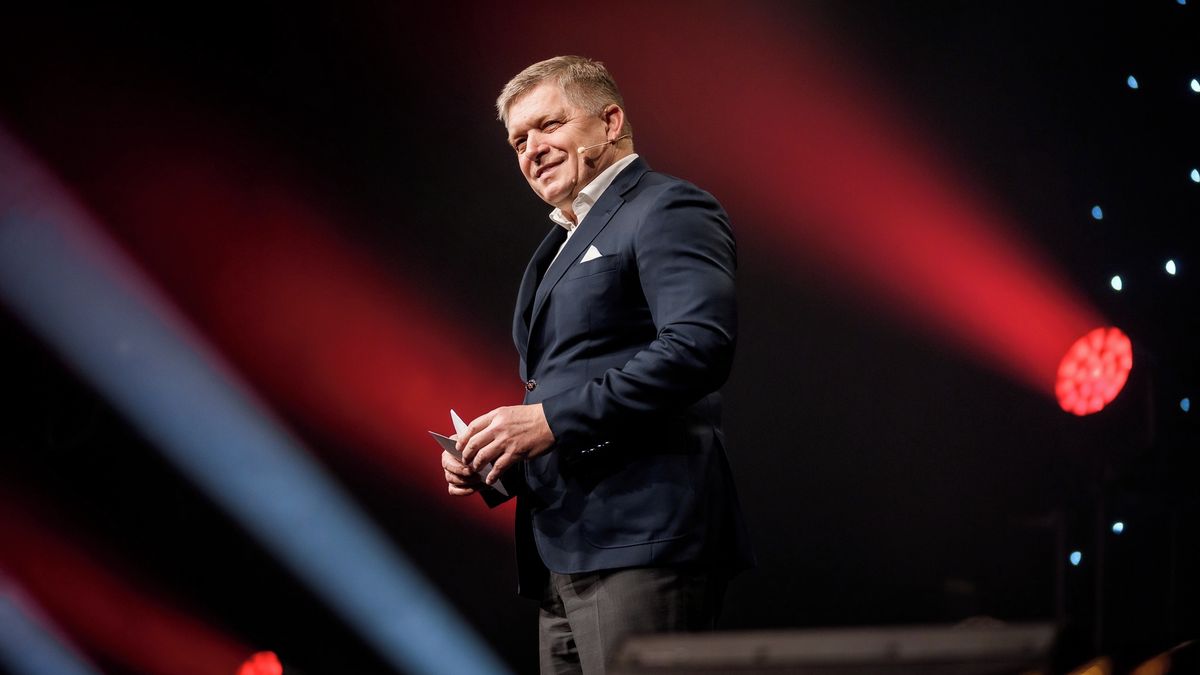 Fico měl letět vládním speciálem na stranické oslavy Mezinárodního dne žen