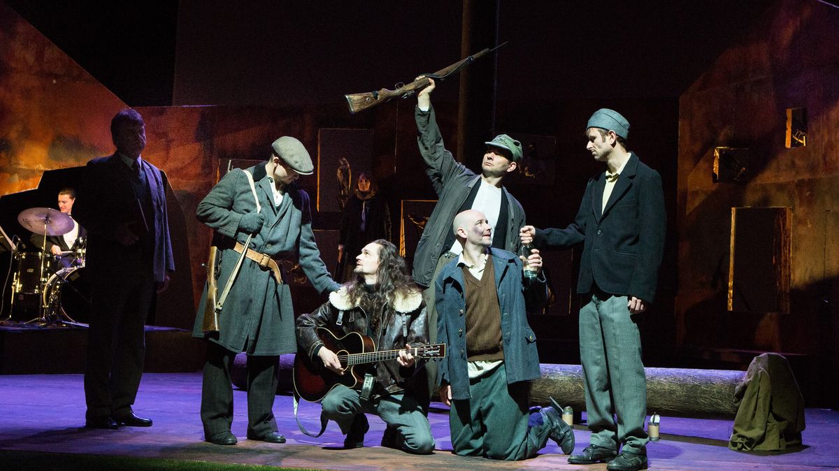 Tiše buší Ploština: Zlínské divadlo uvádí hru o osadě, již na konci války vypálili nacisté