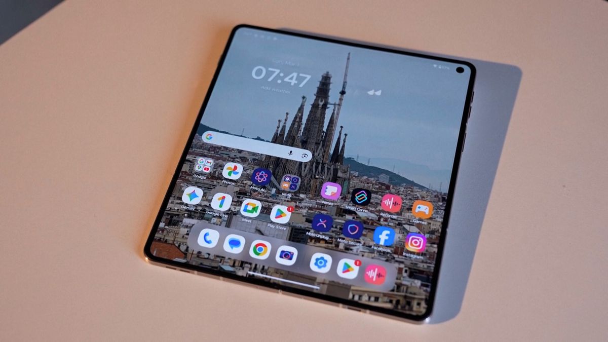 Motorola bude lovit v revíru Samsungu i Huaweie. Chce si ukrást kus trhu