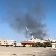 Dým po útoku z okolí americké ambasády v Kuvajtu 