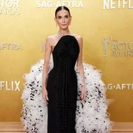 Demi Mooreová v šatech od Schiaparelliové