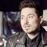 Před kameru se ve snímku postavil také Mirai, jenž Davida rovněž dobře znal.