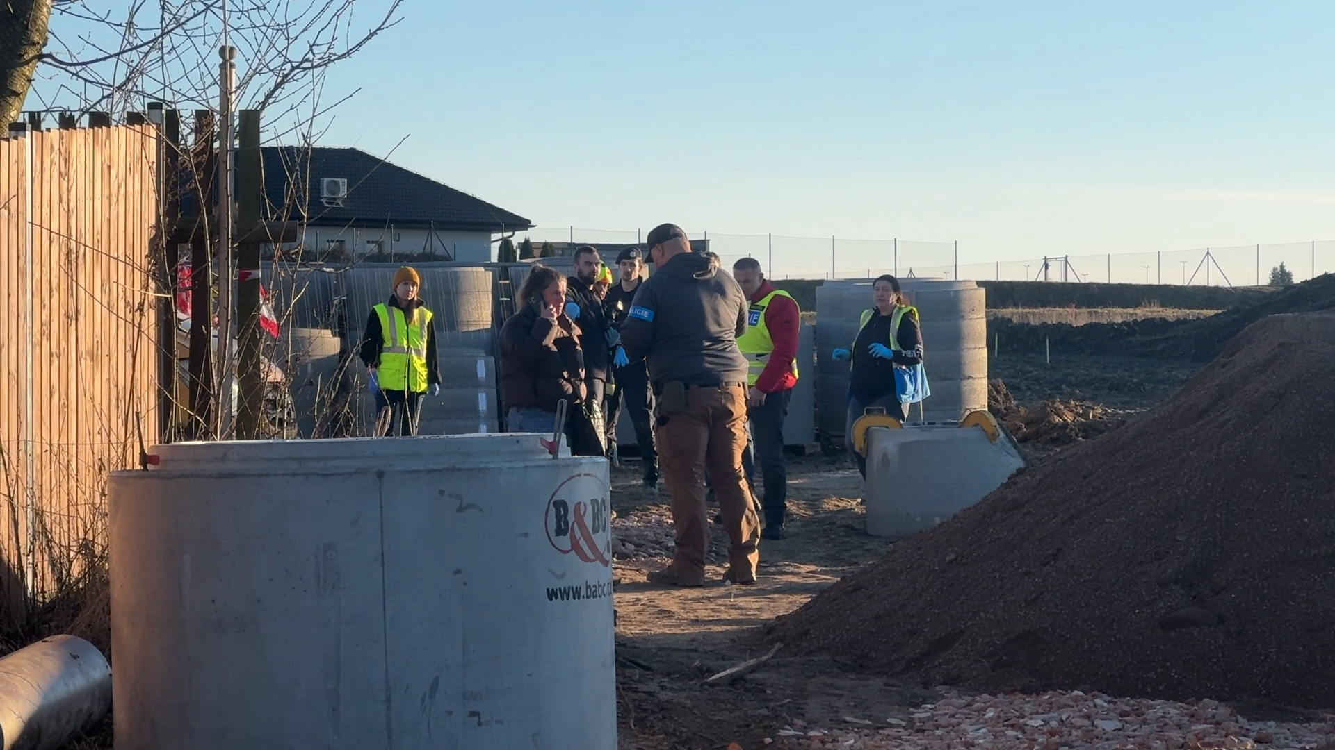 Công Nhân Ở Plzeň Bị Đất Chôn, Tại Hiện Trường Đã Chết