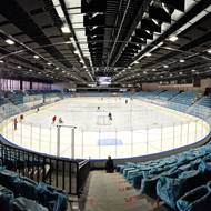 Kapacita KHNP arény je 2 500 míst, podle města i prvoligového klubu je dostačující.
