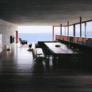 Působivý interiér Pite House má trochu temnou atmosféru.