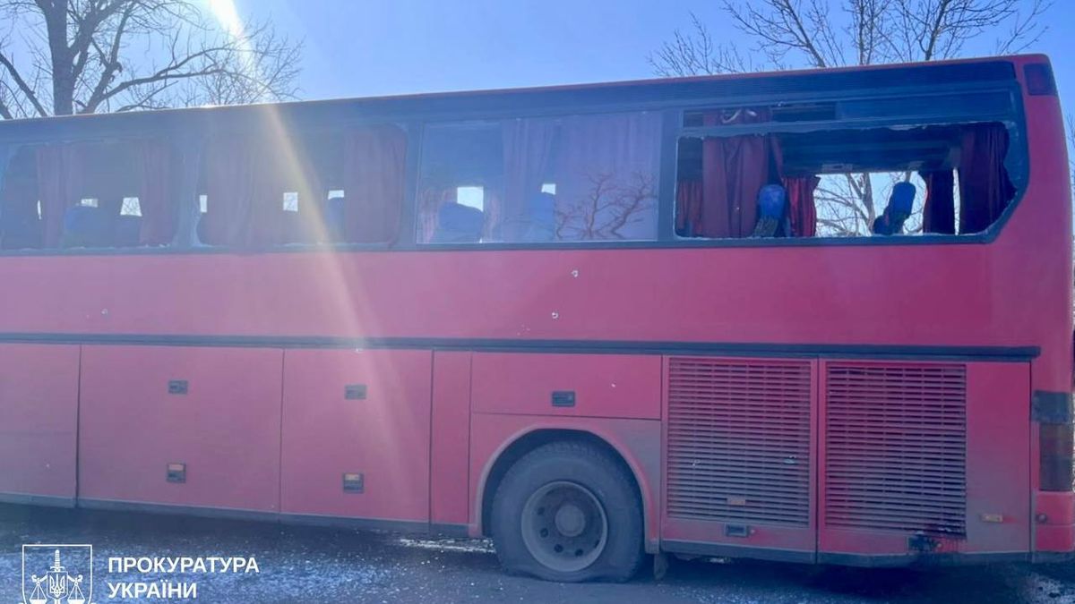 Rusové iskanderem zasáhli autobus plný civilistů u Kupjansku