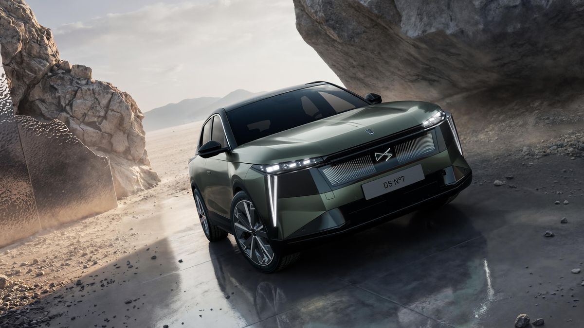 Automobilka DS představuje novou generaci bestselleru, SUV N°7