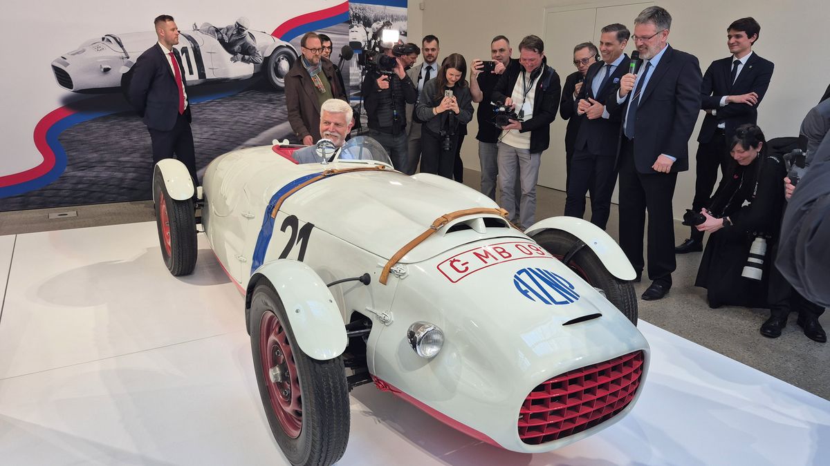 Elektromobilita není jediná cesta, komentoval Pavel debaty o nových emisních limitech