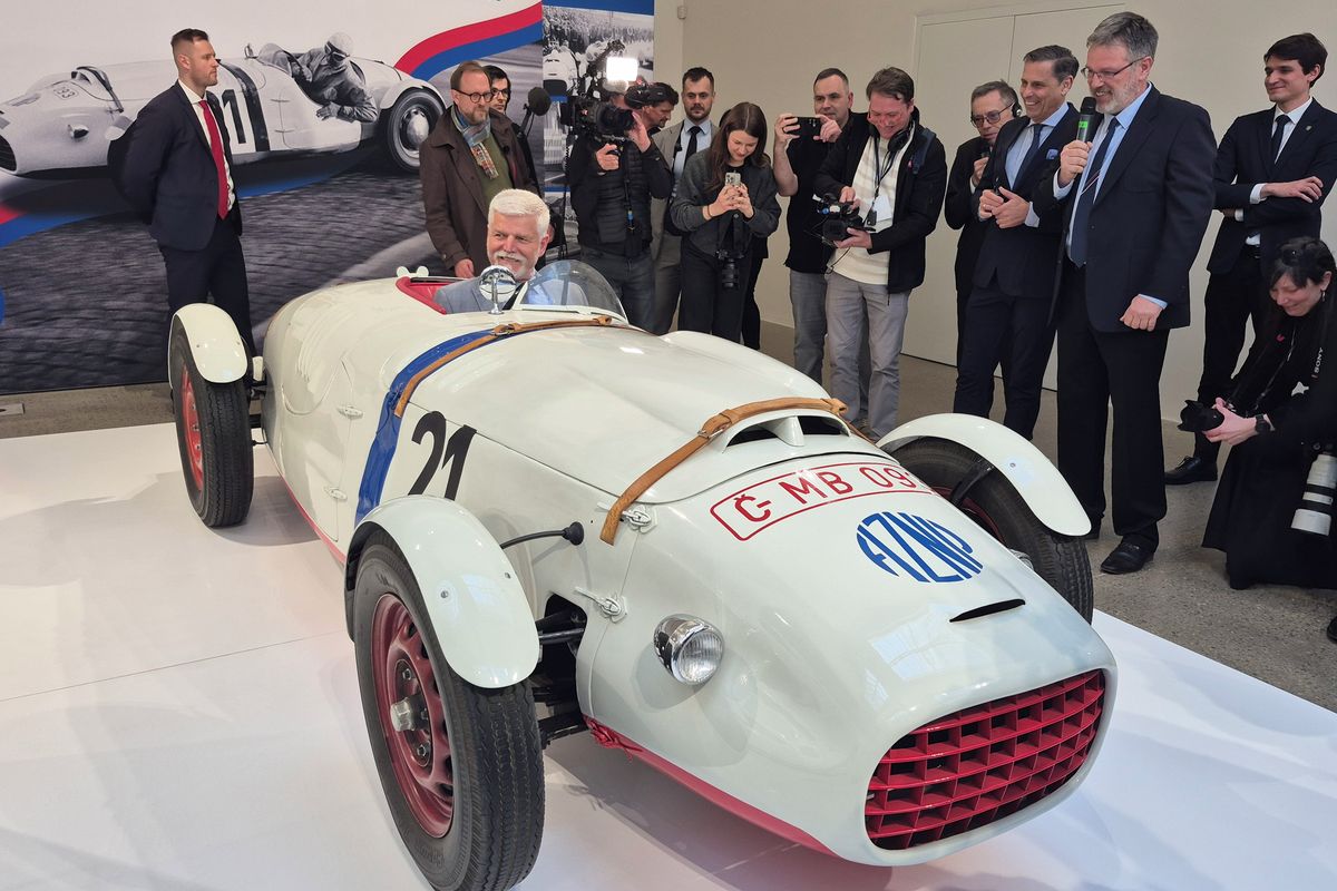 Elektromobilita není jediná cesta, komentoval Pavel debaty o nových emisních limitech