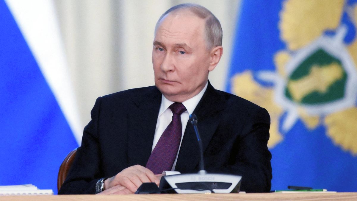 Nejvíc uprchlíků v posledním desetiletí do Evropy poslal Putin, řekl eurokomisař