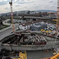 Stavba komplexu šesti budov nazvaný Dornych