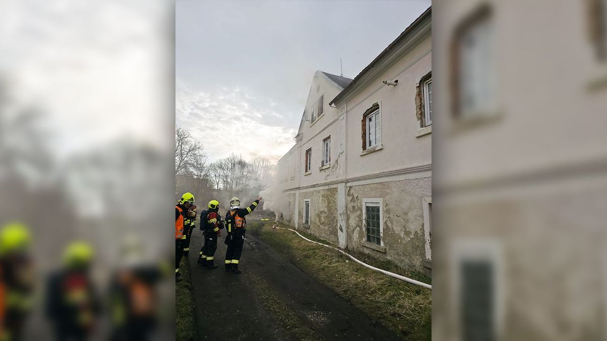 Ve Varnsdorfu hořel patrový dům, zasahovali i hasiči z Německa