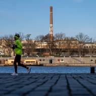 Ranní náplavka byla i přes jasné počasí o volnější. Teploty totiž spadly zpět k nule.