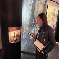 Muzeum nové generace ve žďárském zámku vám umožní si projít výstavu svým tempem. Průvodce máte ve sluchátkách.