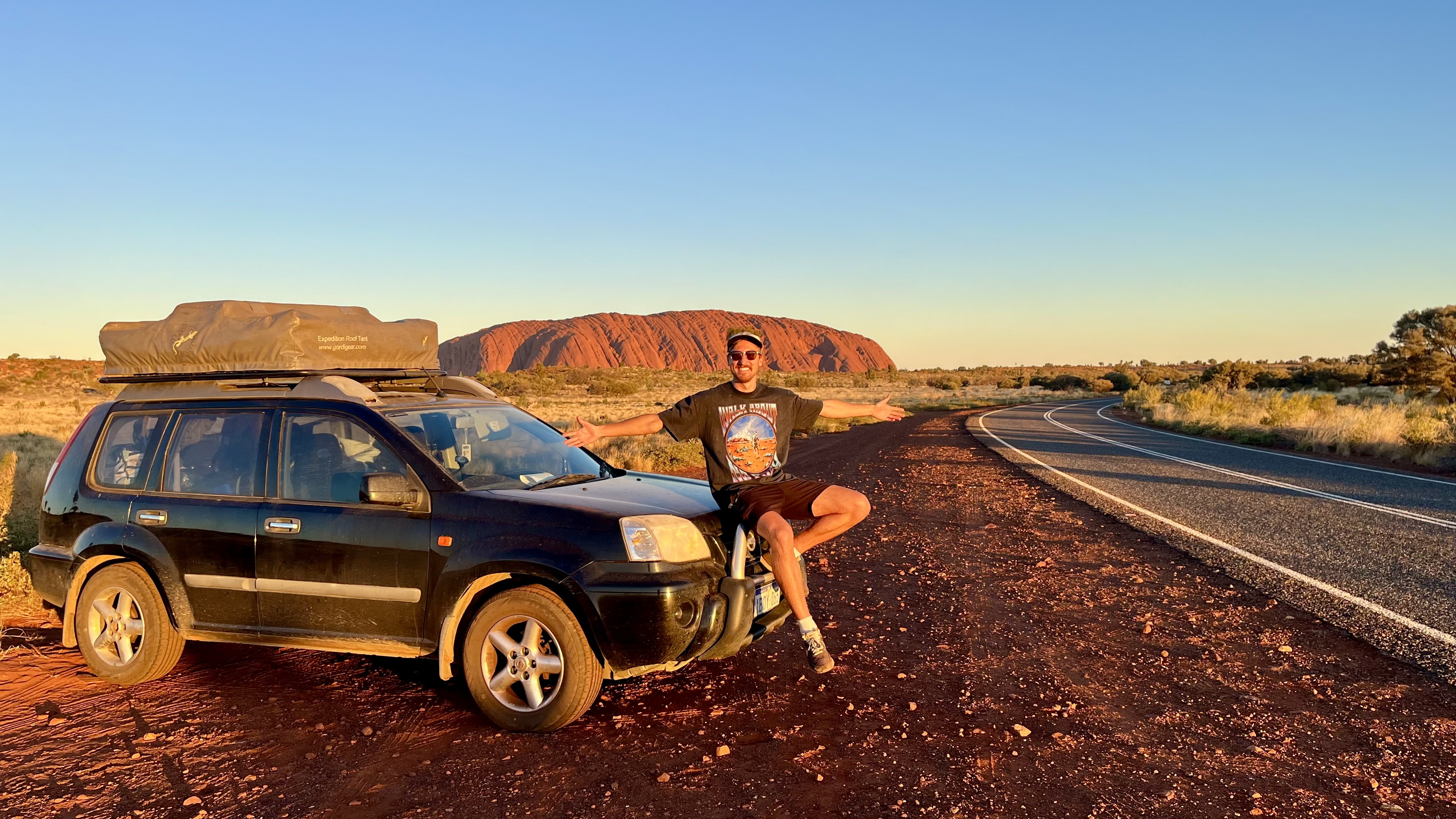 Dobrodružná povaha ho vytáhla z Česka. U protinožců žil ve vile, kde se konaly nemravné večírky