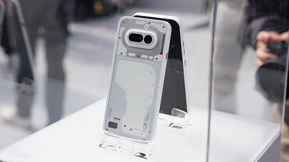 Dostál svému jménu. Nothing ukázal nový telefon, ale nic o něm neřekl