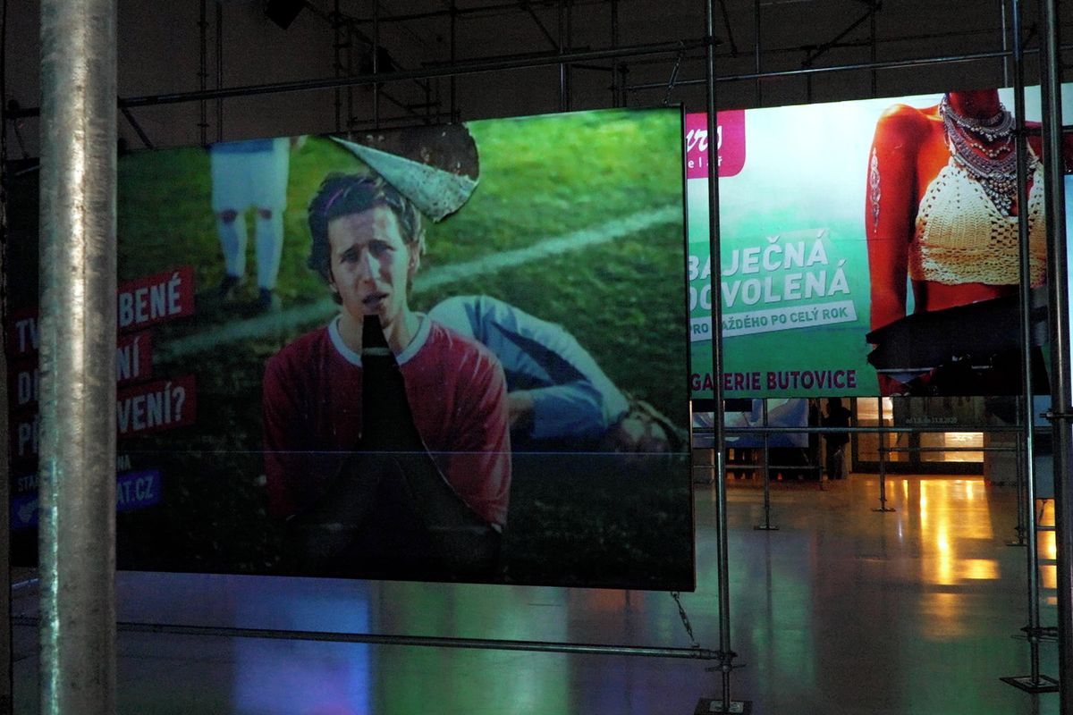 Landform, nová výstava v pražském Mánesu, vypráví příběh prolínání civilizace s krajinou