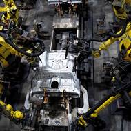 Výroba probíhá ve čtyřech hlavních halách – v lisovně, svařovně, lakovně a na finální montáži. 