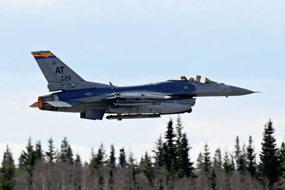 Vzteklá koťata šla do boje. Americké F-16 při úderech na Írán chrání moduly Angry Kitten