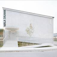 Divadlo Slovenian National Theatre ve slovinské Lublani navrhlo studio Vidic Grohar Arhitekti.