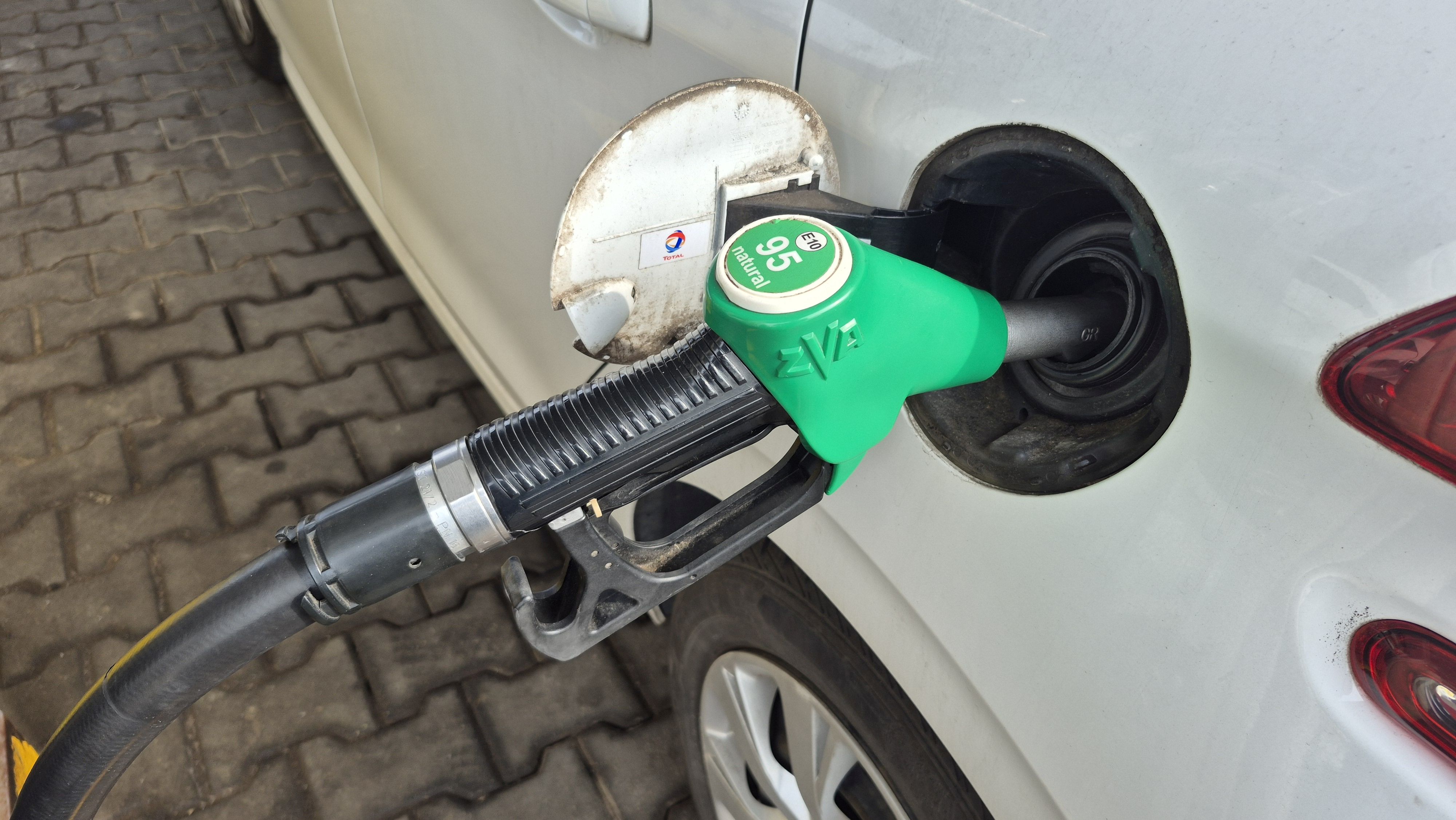 Các trạm xăng Đức sẽ chỉ thay đổi giá một lần mỗi ngày, đúng vào lúc buổi trưa