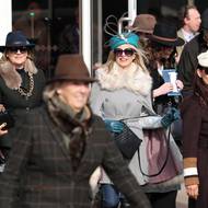 Cheltenham festival má v Británii dlouholetou tradici.