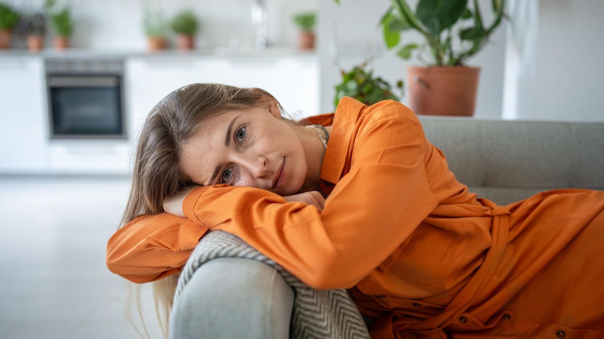 Ženy ze sendvičové generace pečují o svou rodinu i stárnoucí rodiče. Společnost je přitom často přehlíží