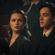 Helmuth se zamiluje do kolegyně z úřadu.