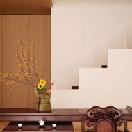 Na mnoha kusech nábytku lze obdivovat jemnou dřevořezbu.