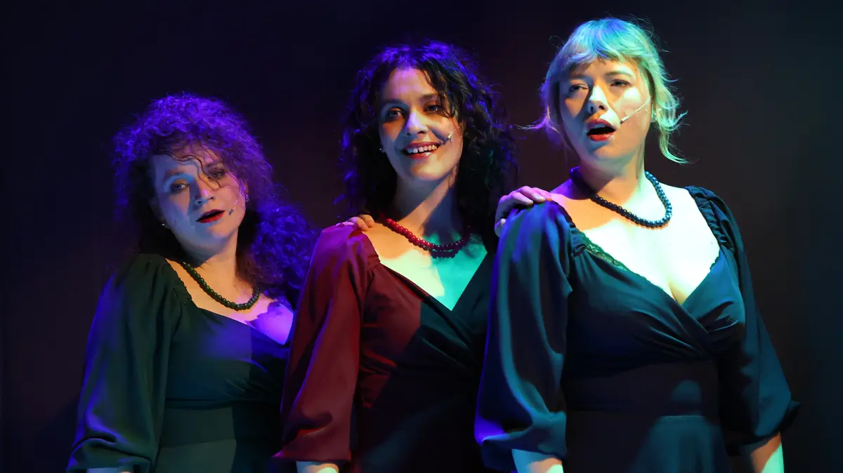 RECENZE: Šlitr v Semaforu nápaditě a napořád