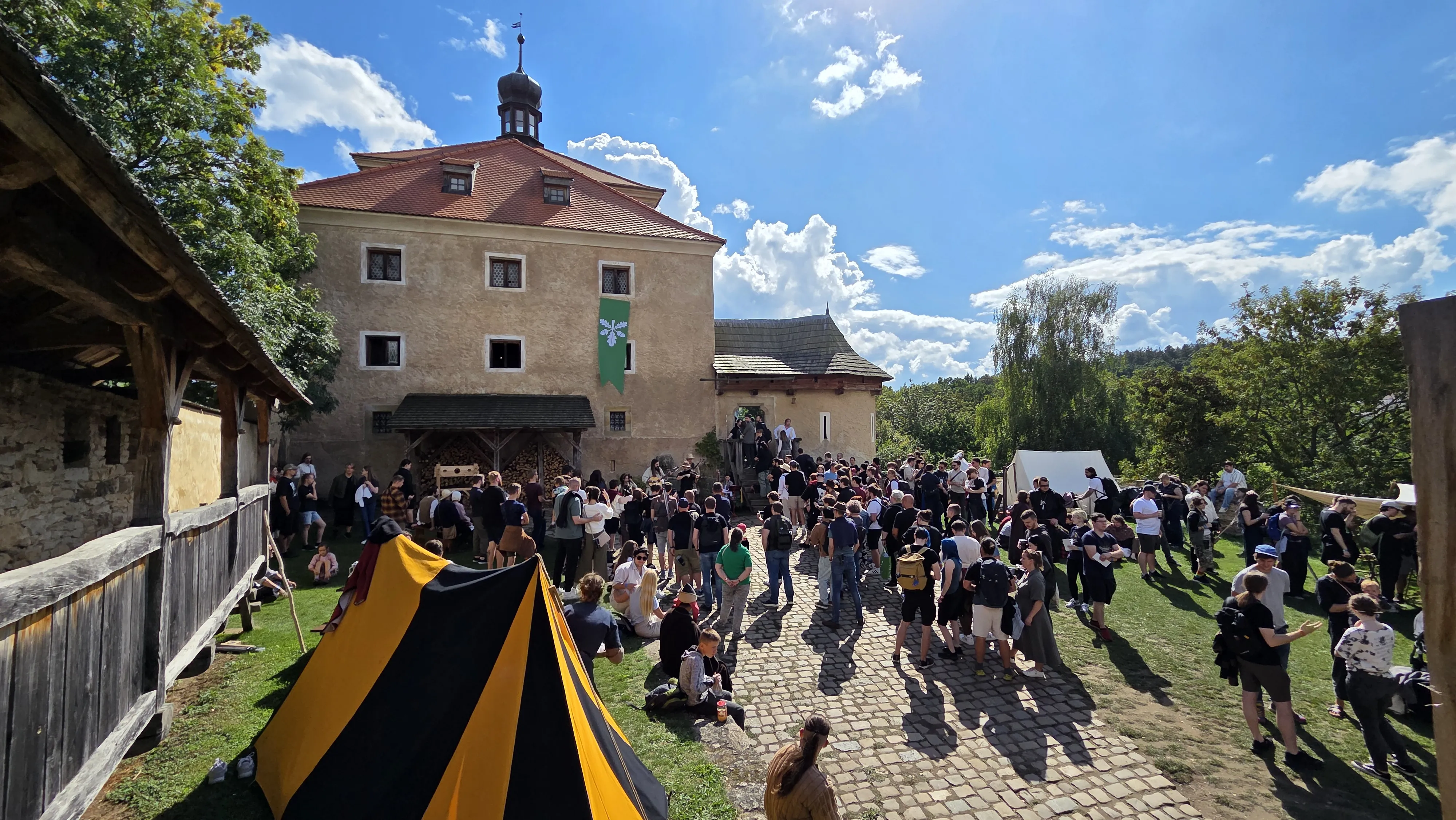 Người chơi máy tính không còn bị kéo ra khỏi thế giới game, đang chuẩn bị cho những sự kiện mới