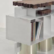 Detail skříňky Audio Altar 